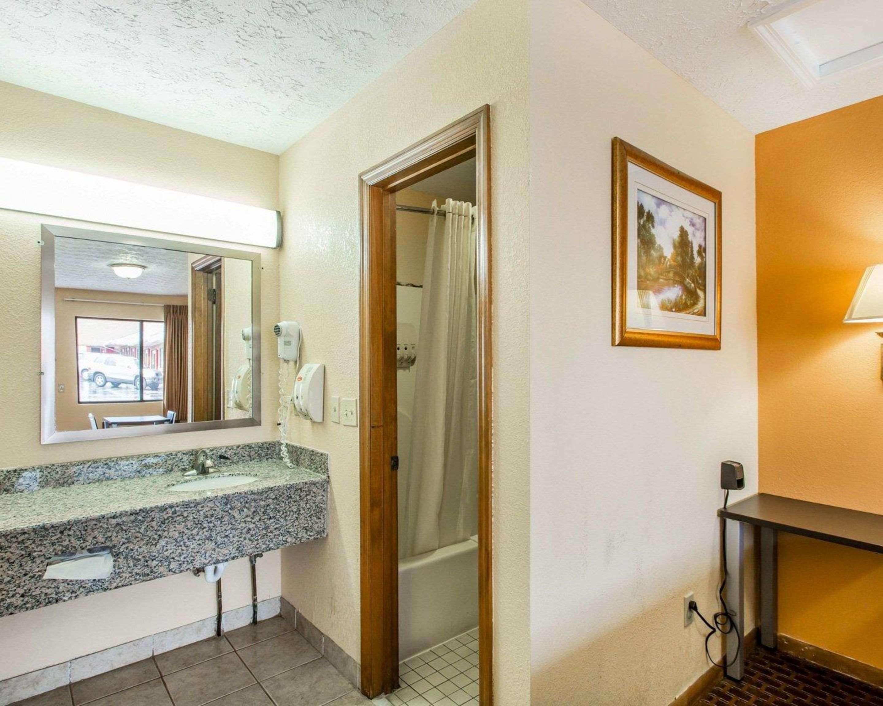 Econo Lodge Nashville North - Opryland מראה חיצוני תמונה