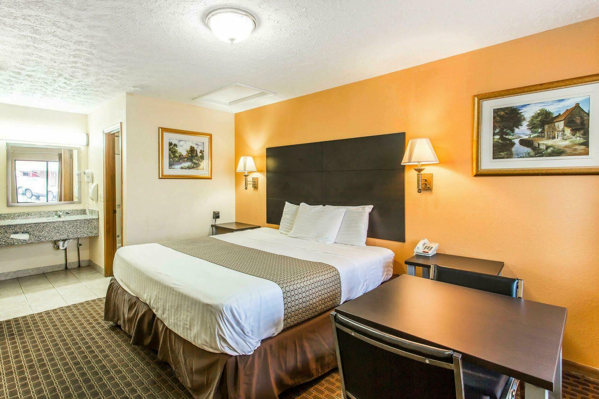 Econo Lodge Nashville North - Opryland מראה חיצוני תמונה